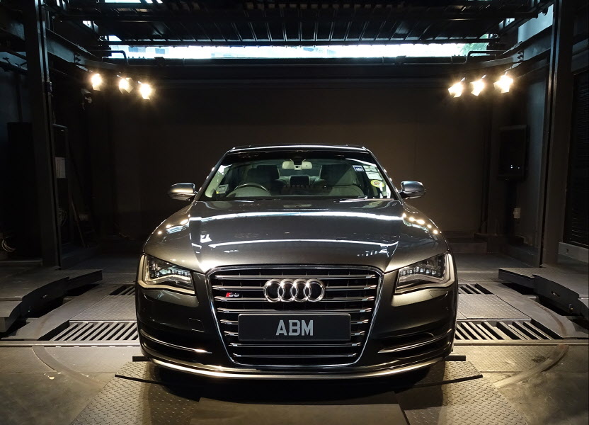 [SOLD] 2013 AUDI S8 4.0 QUATTRO