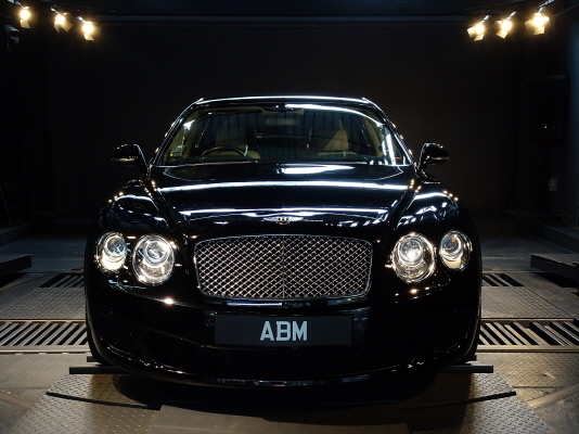 [SOLD] 2011 BENTLEY FLYING SPUR