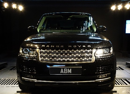 [SOLD] 2013 LAND ROVER RANGE ROVER 4.4SDV8 SR EU5