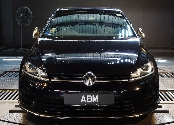 [SOLD] 2015 VOLKSWAGEN GOLF R 2.0L 5DR