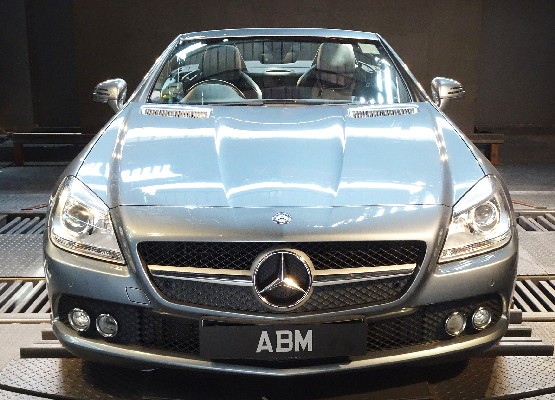 [SOLD] 2011 MERCEDES BENZ SLK 200