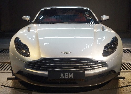 2018 ASTON MARTIN DB11 V8