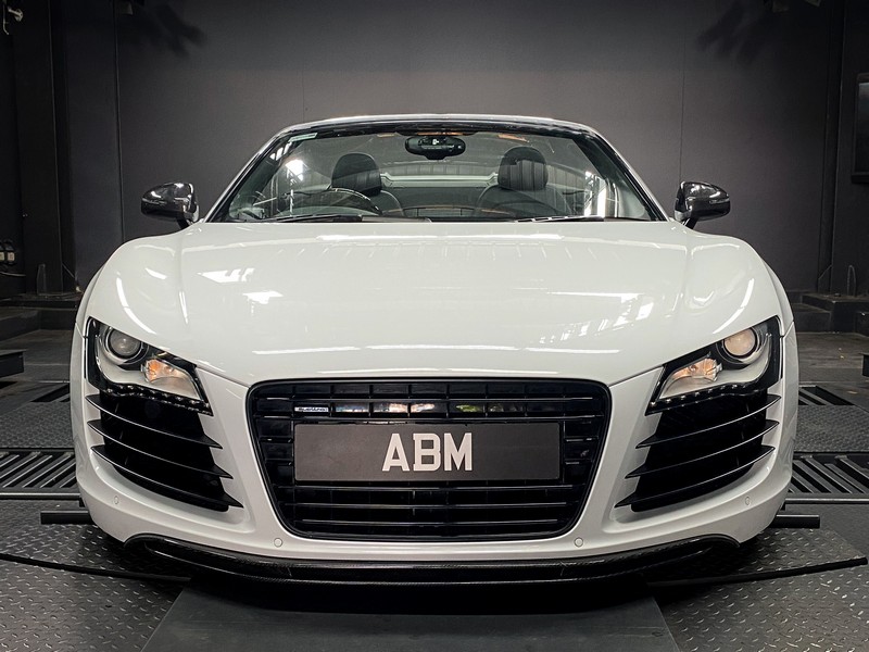 [SOLD] 2011 AUDI R8 SPYDER 4.2 R-TRONIC