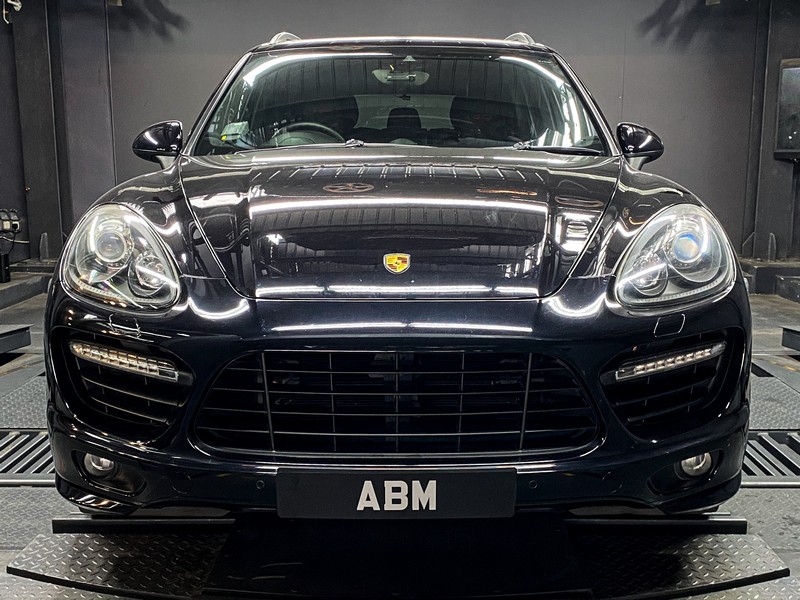 [SOLD] 2014 PORSCHE CAYENNE GTS V8