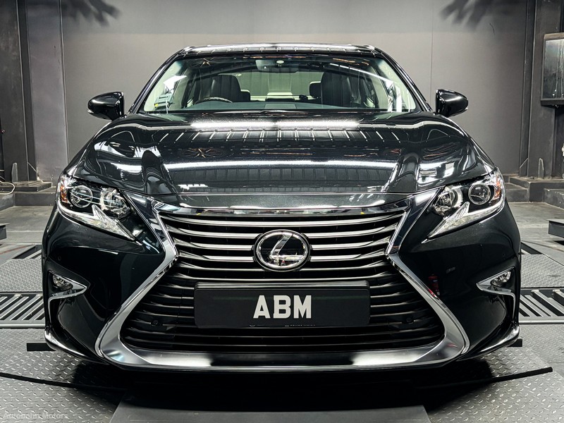 [SOLD] 2016 LEXUS ES250